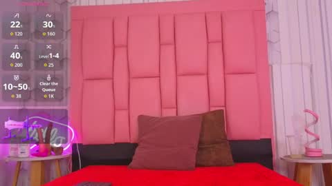 ashlleyray online show from June 4, 7:20 pm