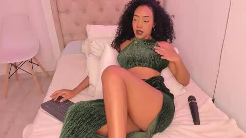 Ashly  online show from September 23, 1:25 pm