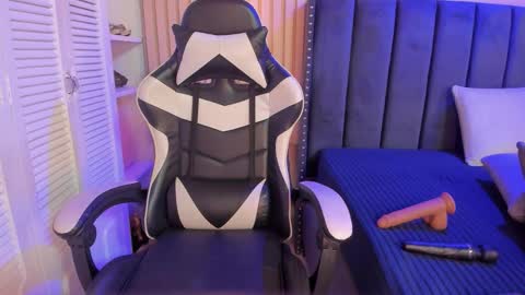 ashlye_miller_ online show from December 23, 3:59 am