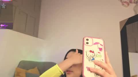 Snapshot of ashlynnlowe_ chatting on October 15, 8:09 pm Ash online show from October 15, 8:09 pm