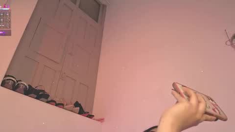 Ash  online show from November 10, 7:57 pm