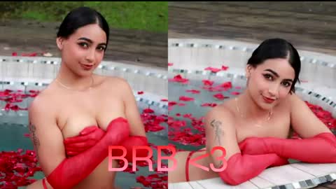 Snapshot of ashlyrouxx chatting on May 16, 12:29 am Ashly Rouxx online show from May 16, 12:29 am