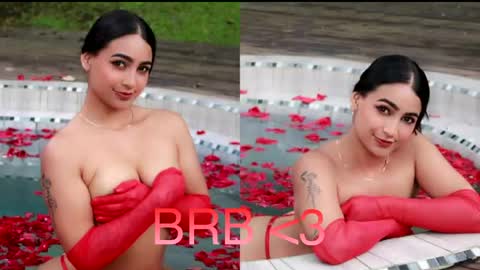 Snapshot of ashlyrouxx chatting on May 16, 1:02 am Ashly Rouxx online show from May 16, 1:02 am