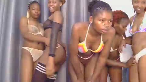 Snapshot of ashrine_ chatting on May 31, 6:42 am ashrine online show from May 31, 6:42 am
