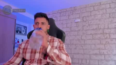 Snapshot of ashton_coleman_ chatting on May 11, 7:11 pm my name real is camilo online show from May 11, 7:11 pm