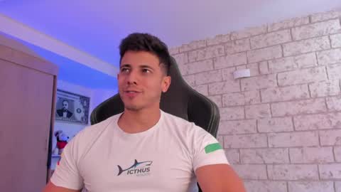 Snapshot of ashton_coleman_ chatting on May 27, 3:20 pm my name real is camilo online show from May 27, 3:20 pm