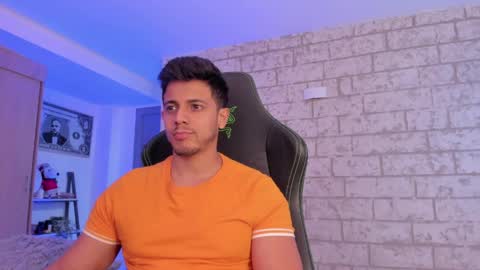 Snapshot of ashton_coleman_ chatting on June 4, 3:12 am my name real is camilo online show from June 4, 3:12 am