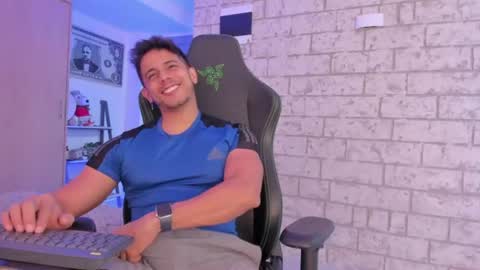 Snapshot of ashton_coleman_ chatting on June 24, 10:53 pm my name real is camilo online show from June 24, 10:53 pm