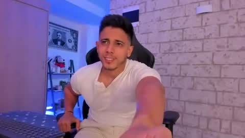 Snapshot of ashton_coleman_ chatting on July 11, 2:58 am my name real is camilo online show from July 11, 2:58 am