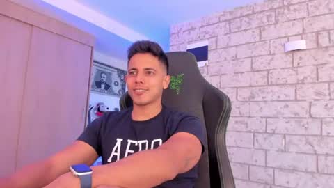 Snapshot of ashton_coleman_ chatting on July 14, 5:40 pm my name real is camilo online show from July 14, 5:40 pm