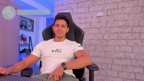 Snapshot of ashton_coleman_ chatting on August 1, 5:50 am my name real is camilo online show from August 1, 5:50 am