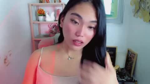 Snapshot of asian_alliyah chatting on June 13, 6:28 pm asian_alliyah online show from June 13, 6:28 pm