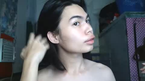 Snapshot of asian_babyboi chatting on June 1, 8:16 am asian_babyboi online show from June 1, 8:16 am