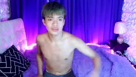 Snapshot of asian_blakefoster chatting on May 30, 11:57 pm asian_blakefoster online show from May 30, 11:57 pm