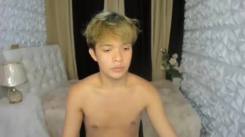Snapshot of asian_blakefoster chatting on June 11, 2:44 am asian_blakefoster online show from June 11, 2:44 am