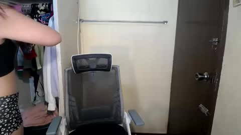 Snapshot of asian_bunnyx69 chatting on November 12, 4:35 am Asia online show from November 12, 4:35 am