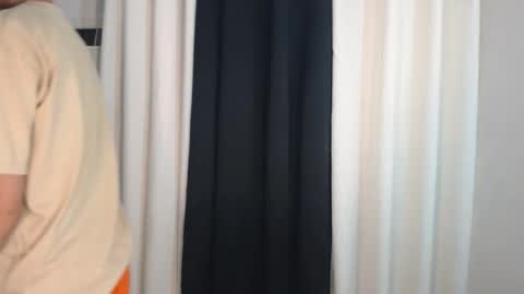 Pat online show from November 12, 6:19 pm