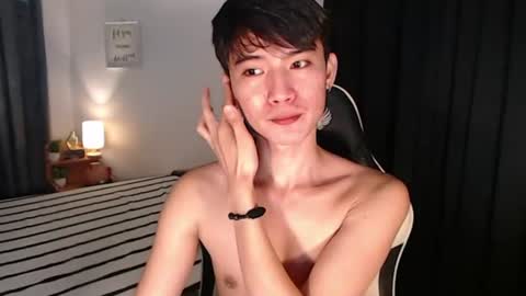 Snapshot of asian_cutiebaexx chatting on August 3, 10:24 pm Pat online show from August 3, 10:24 pm
