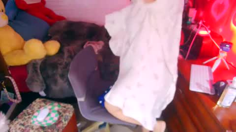 Snapshot of asian_diana69 chatting on January 5, 3:53 am diane online show from January 5, 3:53 am