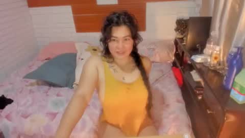 Snapshot of asian_diana69 chatting on October 3, 12:40 am diane online show from October 3, 12:40 am