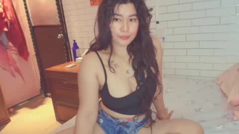 Snapshot of asian_diana69 chatting on October 16, 11:17 pm diane online show from October 16, 11:17 pm