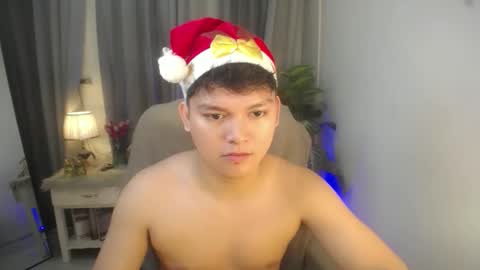 asian_handsomexx online show from December 22, 7:49 am
