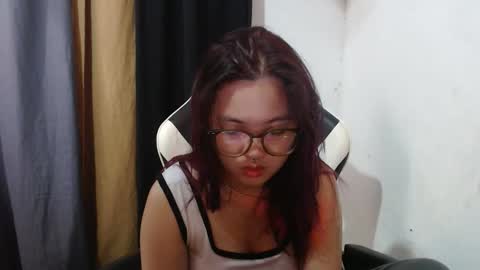 Snapshot of asian_honey69 chatting on May 5, 4:04 pm bb girl online show from May 5, 4:04 pm