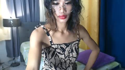 Snapshot of asian_hotsexy chatting on June 21, 1:19 am asian_hotsexy online show from June 21, 1:19 am