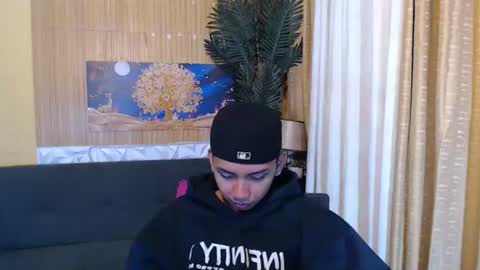 Snapshot of asian_hugedickx chatting on February 10, 2:04 am asian_hugedickx online show from February 10, 2:04 am