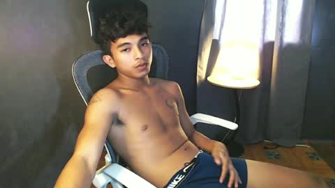 Snapshot of asian_hunk_moreno chatting on July 5, 5:58 am Yuri online show from July 5, 5:58 am