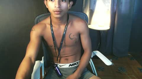 Snapshot of asian_hunk_moreno chatting on July 7, 7:23 am Yuri online show from July 7, 7:23 am
