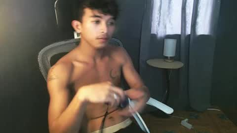 Snapshot of asian_hunk_moreno chatting on July 8, 5:45 am Yuri online show from July 8, 5:45 am