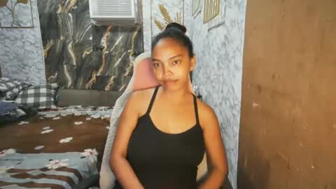 im janeth single mom online show from February 22, 12:01 am