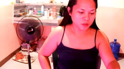 Snapshot of asian_kweenv chatting on July 29, 12:14 pm Alex online show from July 29, 12:14 pm
