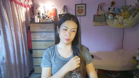 Snapshot of asian_llory chatting on March 19, 9:24 am asian_llory online show from March 19, 9:24 am