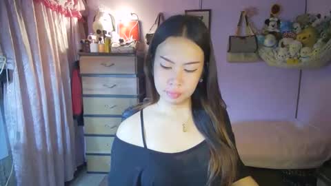 Snapshot of asian_llory chatting on March 23, 12:58 am asian_llory online show from March 23, 12:58 am