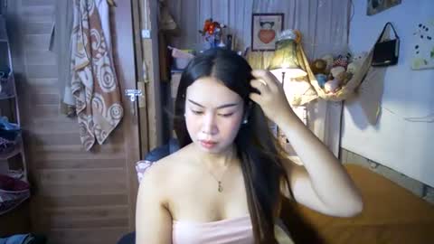 Snapshot of asian_llory chatting on July 21, 1:30 am asian_llory online show from July 21, 1:30 am