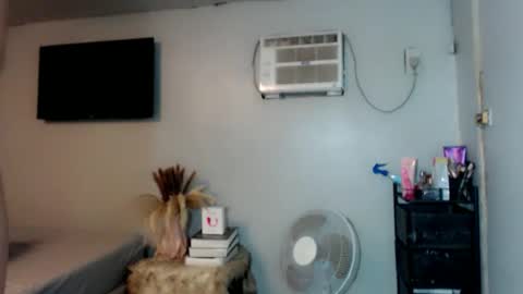 Snapshot of asian_loloera chatting on March 2, 10:38 pm Rhea online show from March 2, 10:38 pm