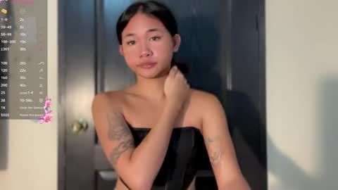 Snapshot of asian_loloera chatting on May 22, 10:59 pm Rhea online show from May 22, 10:59 pm