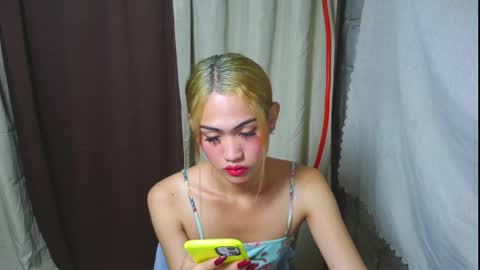 LOVELY LORAINE online show from September 22, 1:46 pm