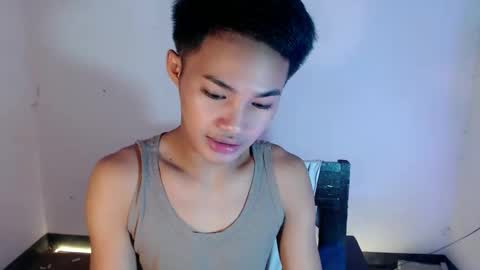 asian_lover05 online show from March 22, 4:32 pm