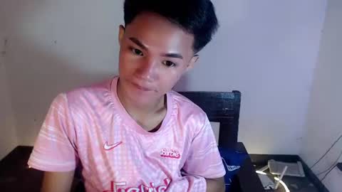 asian_lover05 online show from March 27, 5:34 pm