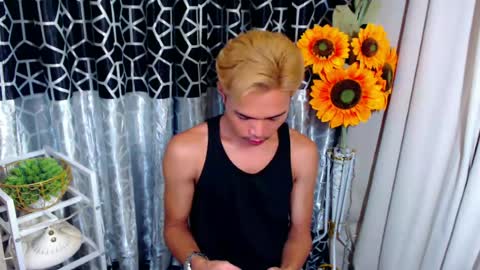 cCALL ME MJ online show from July 3, 10:54 am