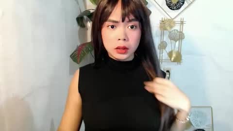 Snapshot of asian_pretty143 chatting on April 2, 1:20 pm asian_pretty143 online show from April 2, 1:20 pm