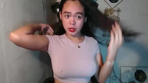 Snapshot of asian_pretty143 chatting on April 4, 10:57 am asian_pretty143 online show from April 4, 10:57 am