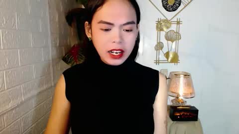 Snapshot of asian_pretty143 chatting on April 22, 12:07 pm asian_pretty143 online show from April 22, 12:07 pm