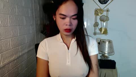 Snapshot of asian_pretty143 chatting on April 24, 11:34 am asian_pretty143 online show from April 24, 11:34 am