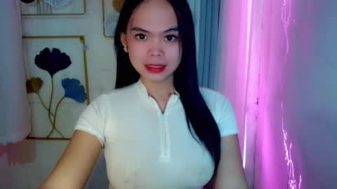 Snapshot of asian_pretty143 chatting on July 4, 10:05 pm asian_pretty143 online show from July 4, 10:05 pm