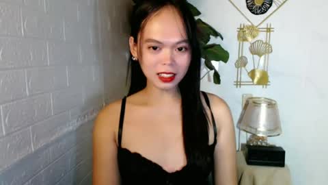Snapshot of asian_pretty143 chatting on July 13, 5:32 am asian_pretty143 online show from July 13, 5:32 am