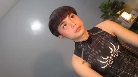 Snapshot of asian_reyshell chatting on February 15, 7:51 am Reyshell online show from February 15, 7:51 am